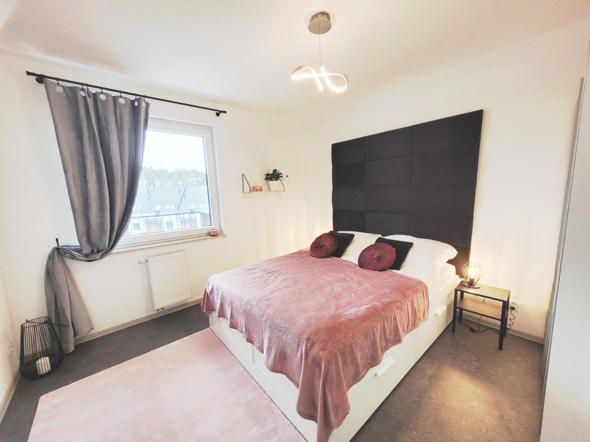 Appartamento Apartament Silesia Zielona Góra Esterno foto